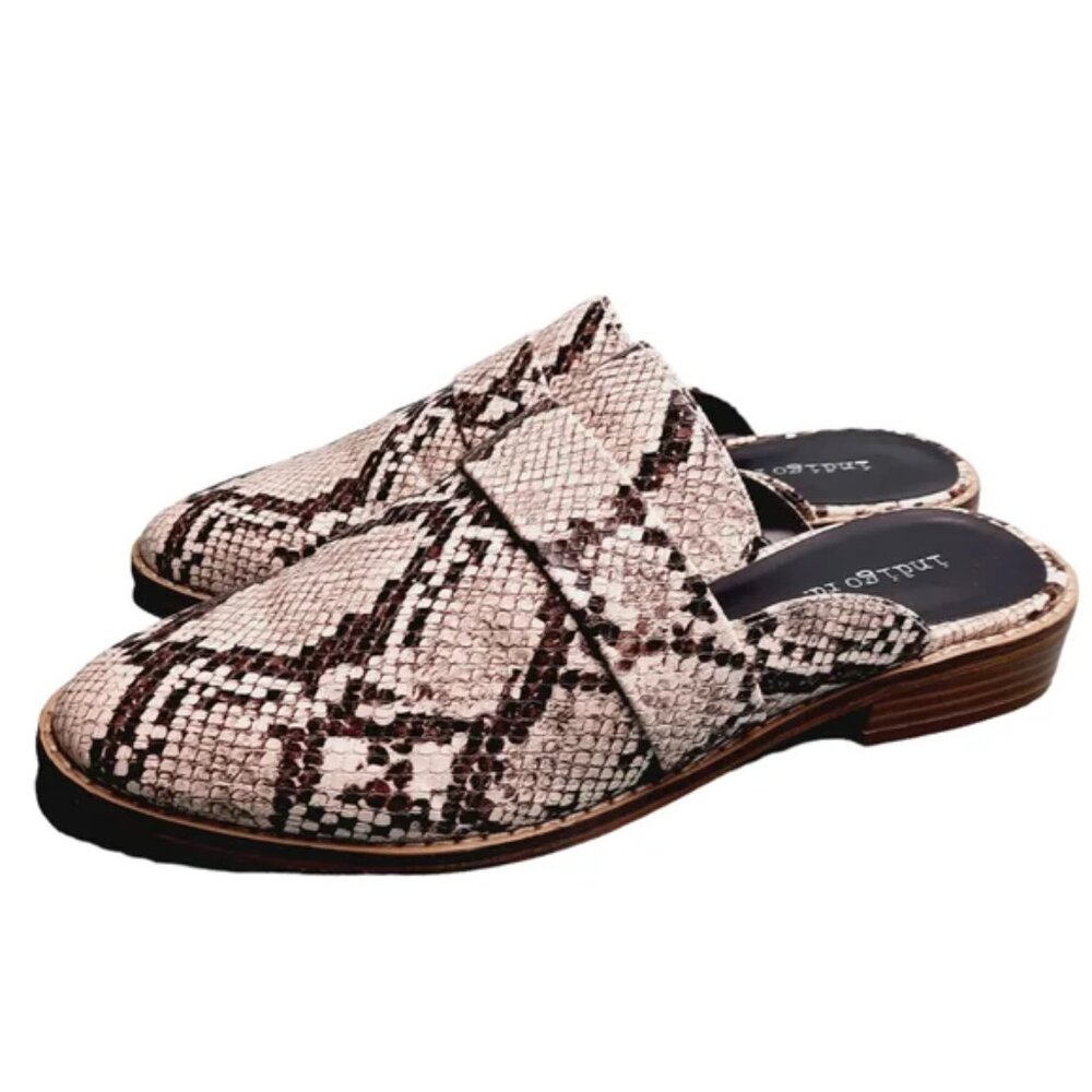 Indigo rd. Henson Snakeskin Mules Flat Shoes SZ 8